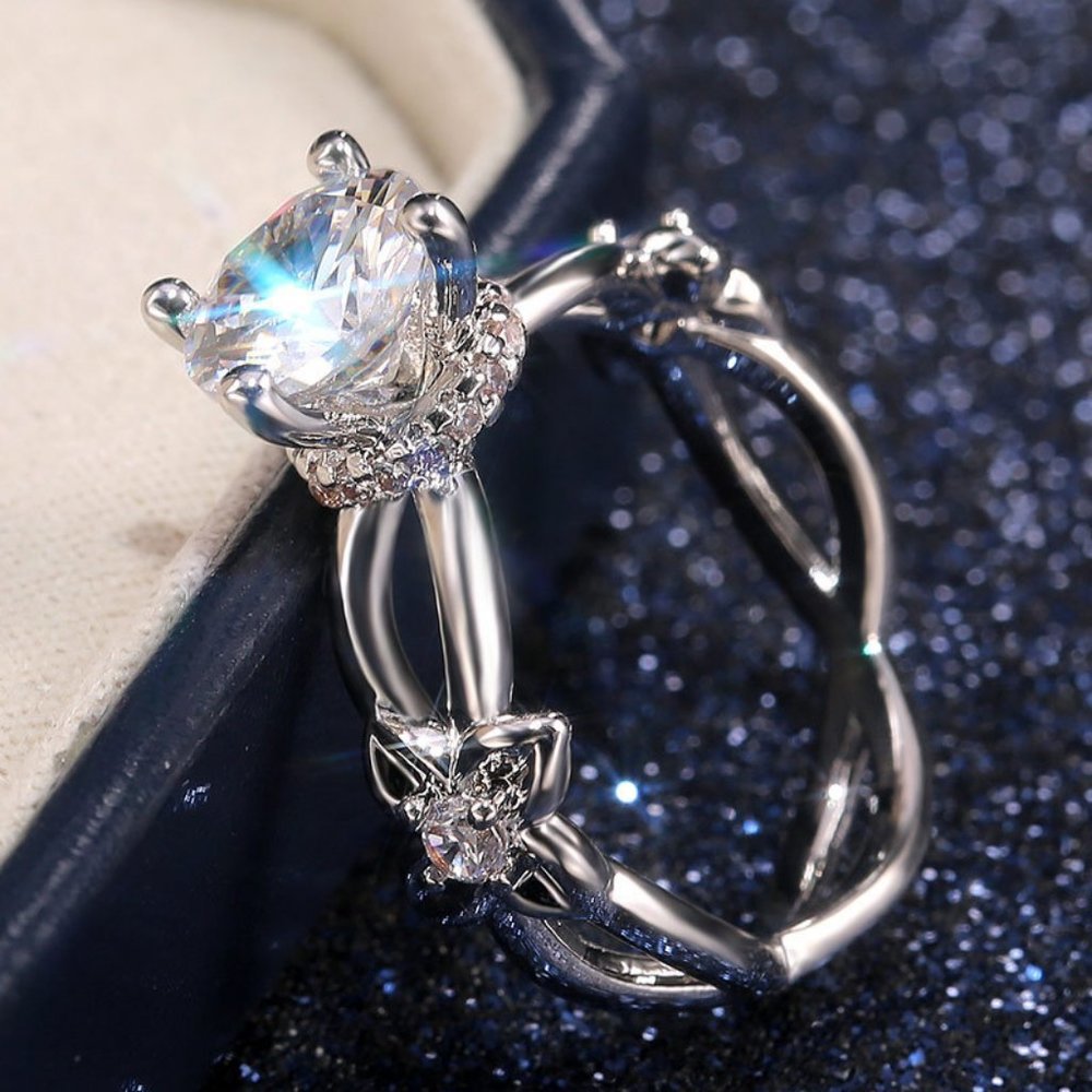 NEW 925 Silver Solitaire Diamond Flower Ring - Picture 3 of 6